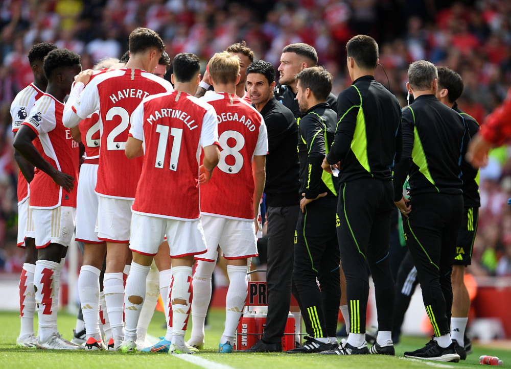  阿森纳险胜维拉，马丁内利补时绝杀  